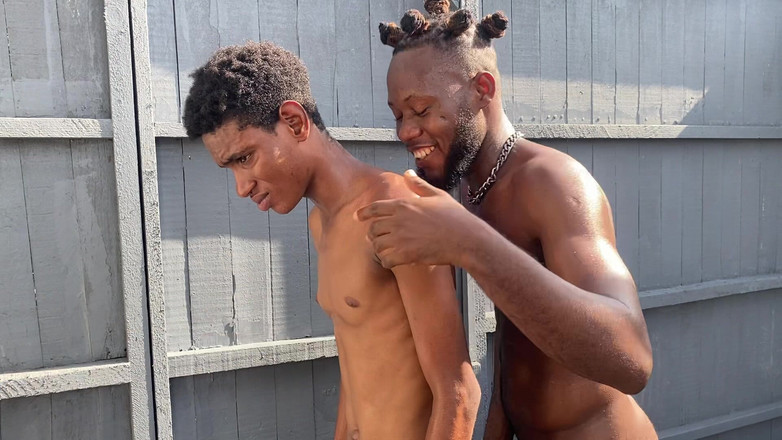 FWBigDick: Twinks kembar mencoba kontol besar di luar ruangan