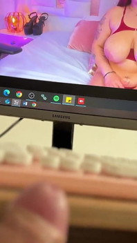 Meu Monitor Se Masturba Me Vendo Ao Vivo E Acaba Gozando Com Meus Peitos Grandes