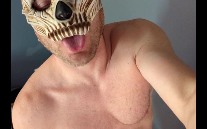 Bald Daddy: Balddaddyセクシーな白人男性は、大きな茶色の戦利品で遊ぶ