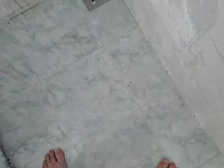Lk dick: Kencing di kamar mandi 1