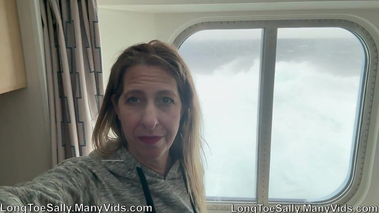 Long Toe Sally Big Buns: Kapal-a-hoy Sob