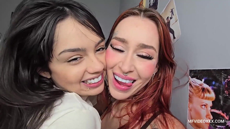 MF Lesbian: Sexy Beauties and Hot Kissing
