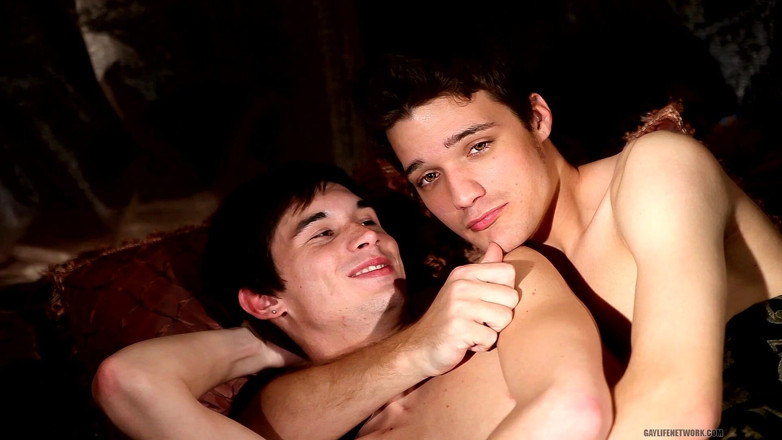 Twinklight: Krys Perez &amp; Skyelr Bleu Chat While Cuddling in Bed