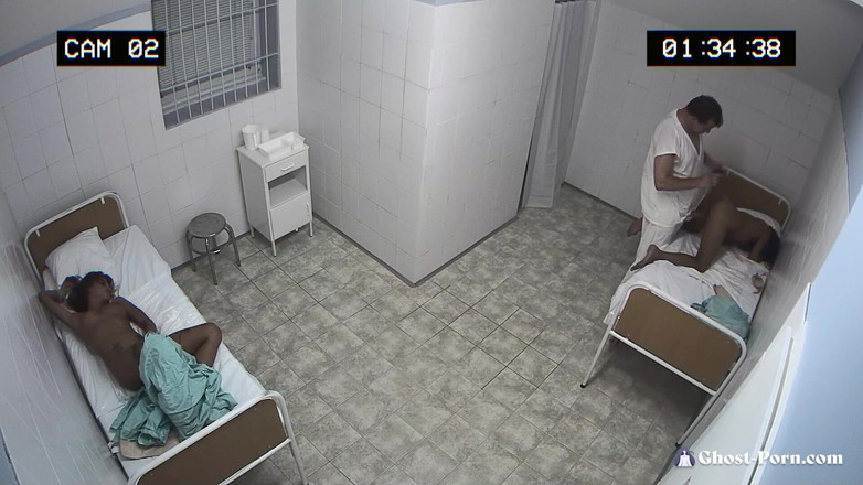 Ghost-Porn: 幽灵色情 1 - 第7部分 两个继妹的驱魔