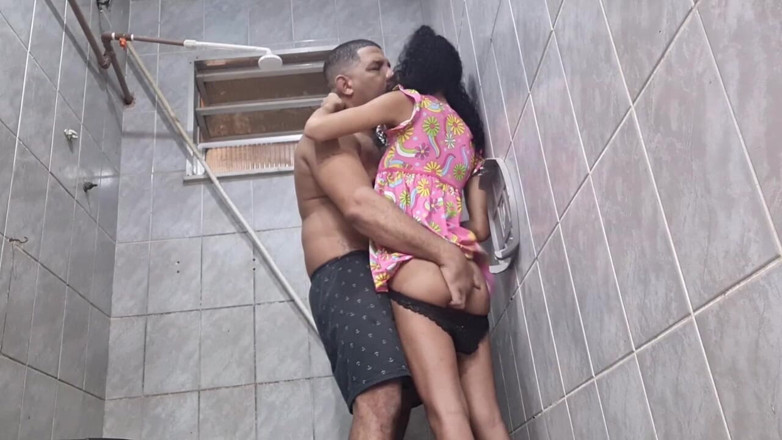 LeoOgro: We Seduced My Stepdaughter In The Bathroom.
