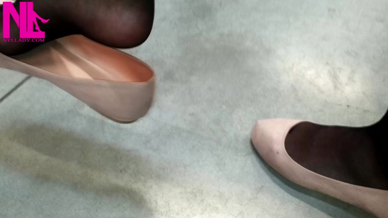 Nyllady: Baise dans des appartements de ballet de Rose dans un...