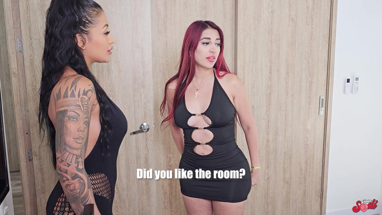 Jessica Sodi: 性感女同性恋在度假时疯狂交欢——杰西卡·索迪和玛丽安娜·马蒂克斯