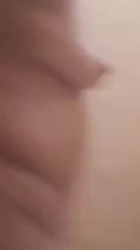 Vreau să ejaculez ajută-mă mă mă simt excitată făcând duș singură