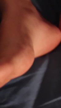 Stepmom Didn't Mind Getting Fresh Cum on Her Pussy