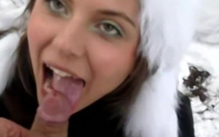Homegrown Video: Capiati ve bebek xxx açık havada anal dölleme yapıyor
