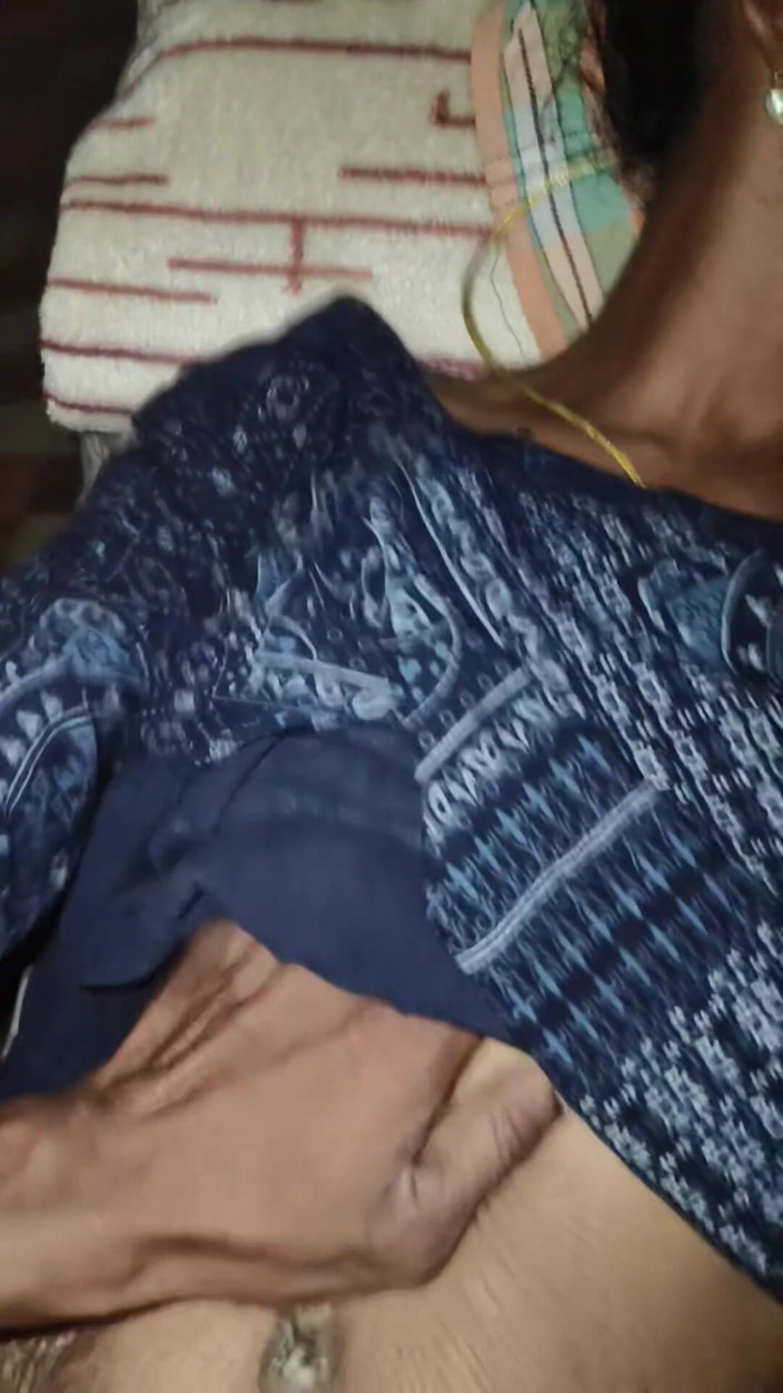 X videos: Kakak ipar menggoda adik iparnya sendiri