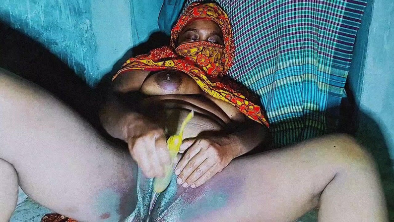 sexymusia1998: Je télécharge une vidéo pour tout le monde