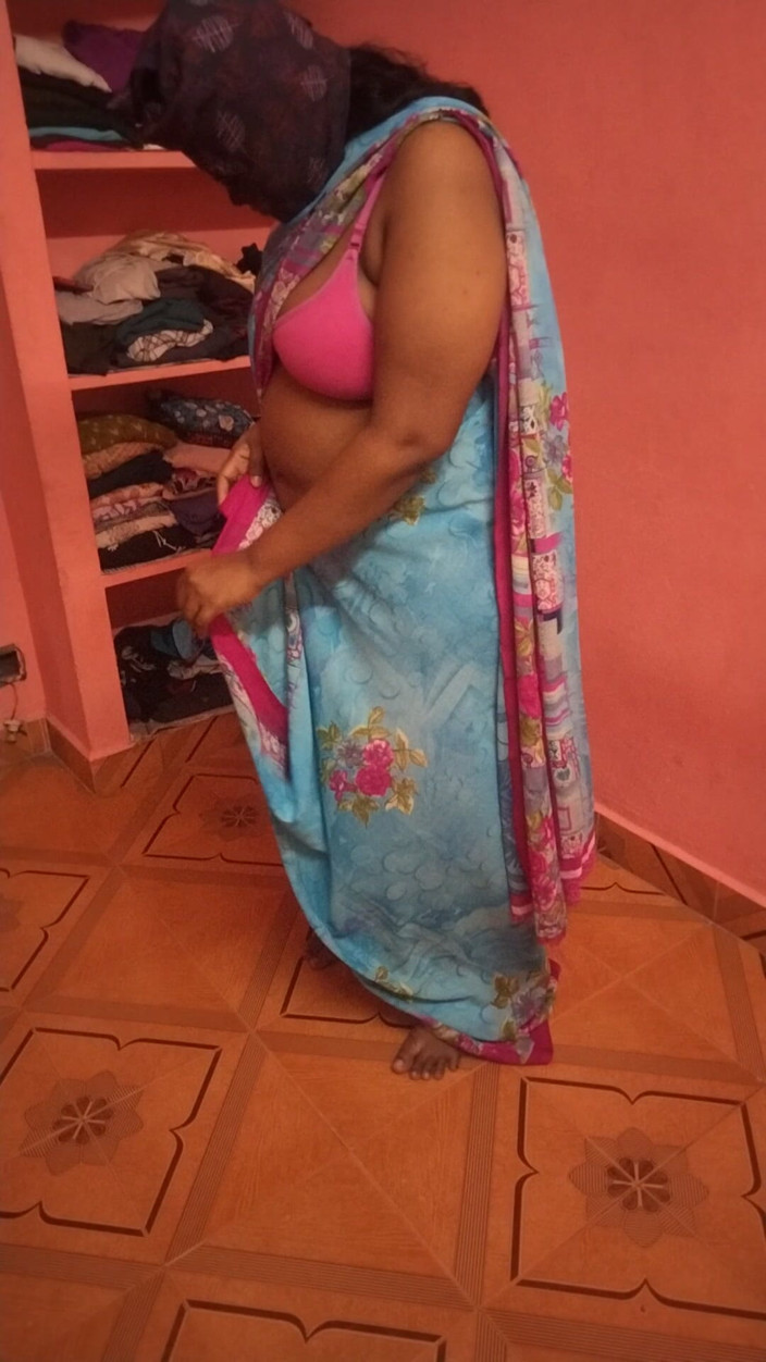Priya aunty: Saree Wearing for Next Shoot