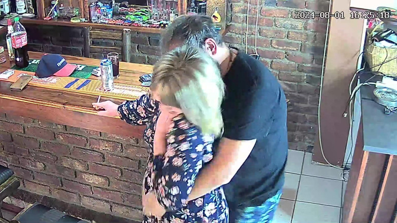 Sparowdox: Mi-am prins soția înșelând cu vecinul de alături