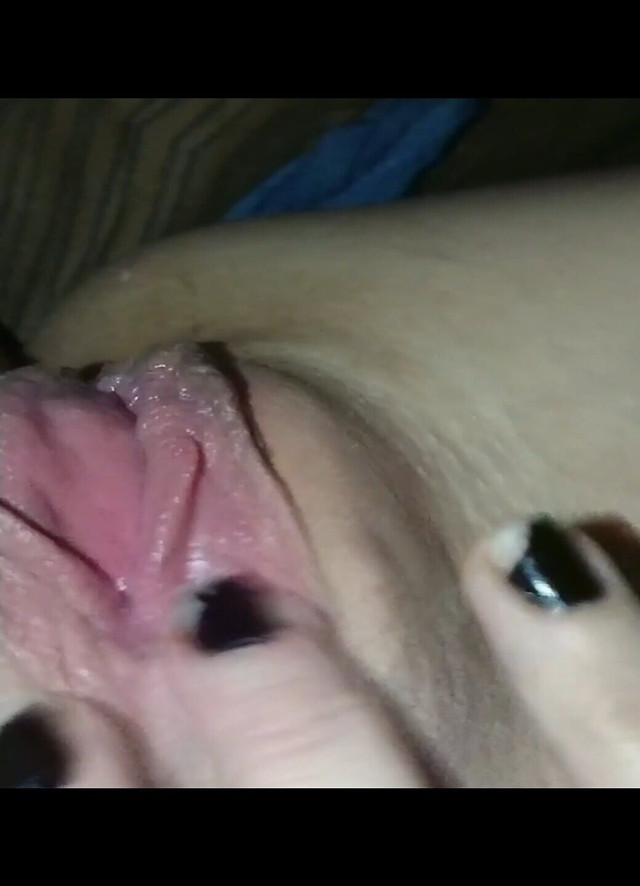 Fat Pussy Masturbating (DarknessFucks) Fat Pussy Masturbating (DarknessFucks)