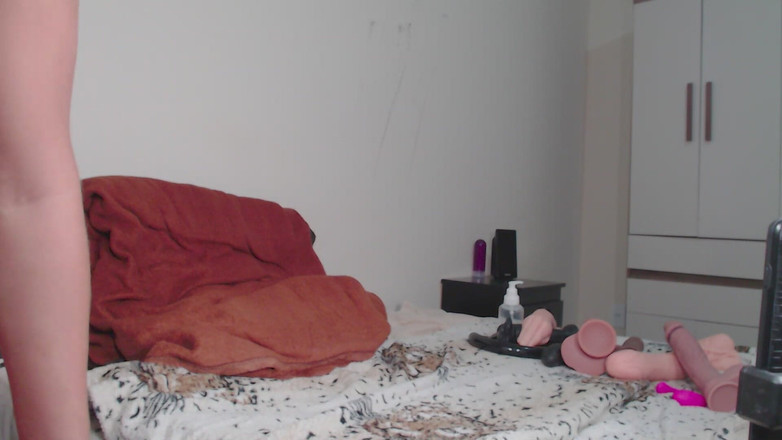 Novinhasexy: 私のお尻に2本の棒