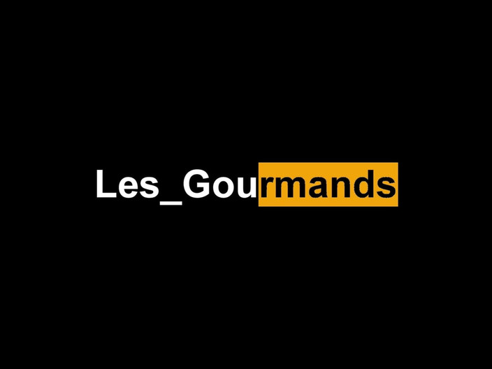 Les Gourmands: Tetanggaku kontolku dan kepergok lagi berlutut