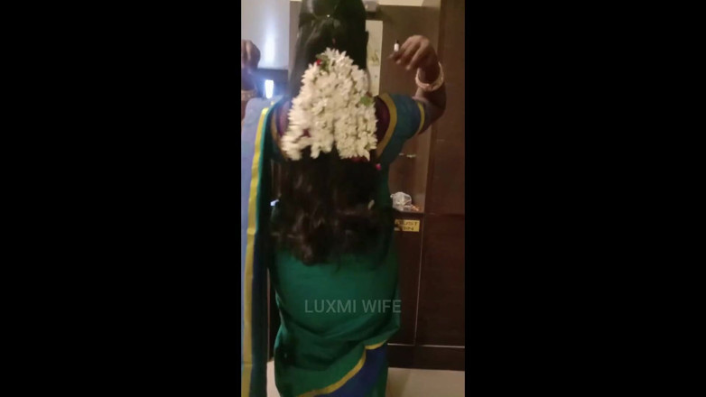 Luxmi Wife: ophis dost ko chodne ke lie saari pahanna - bts