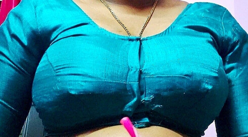 Desi Mohini: Indiana jovem madrasta no quarto hindi