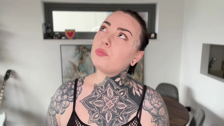 Miss Valentina: Entblößt die schlampe