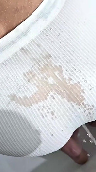 Külotumda çaresiz çiş ve götüme işiyor