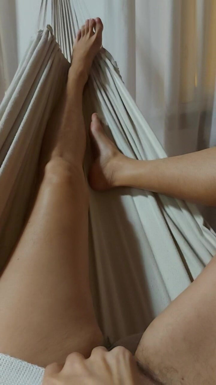 GinnaGg: Uită-te la picioarele mele