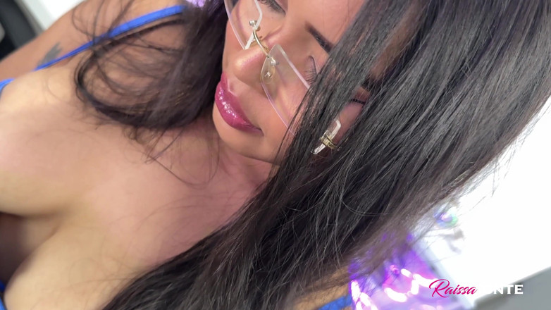 Raissa Conte: Thư ký mút cặc của sếp và xuất tinh vào...