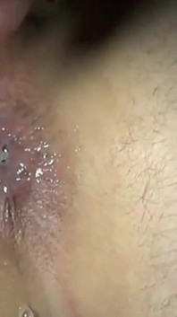 Romain berasmara di tandas awam