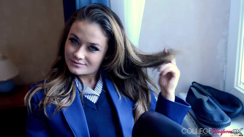 College Uniform: Footloose představuje Jess Impiazzi