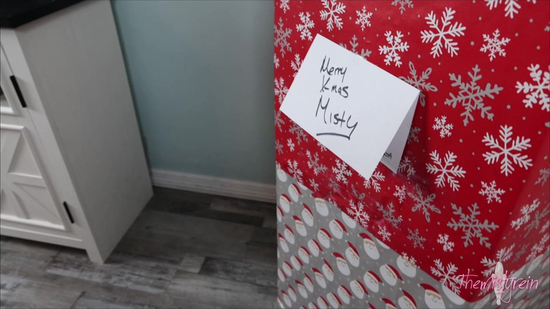 Themistyrein: Misty si sveglia con un grosso regalo al gloryhole