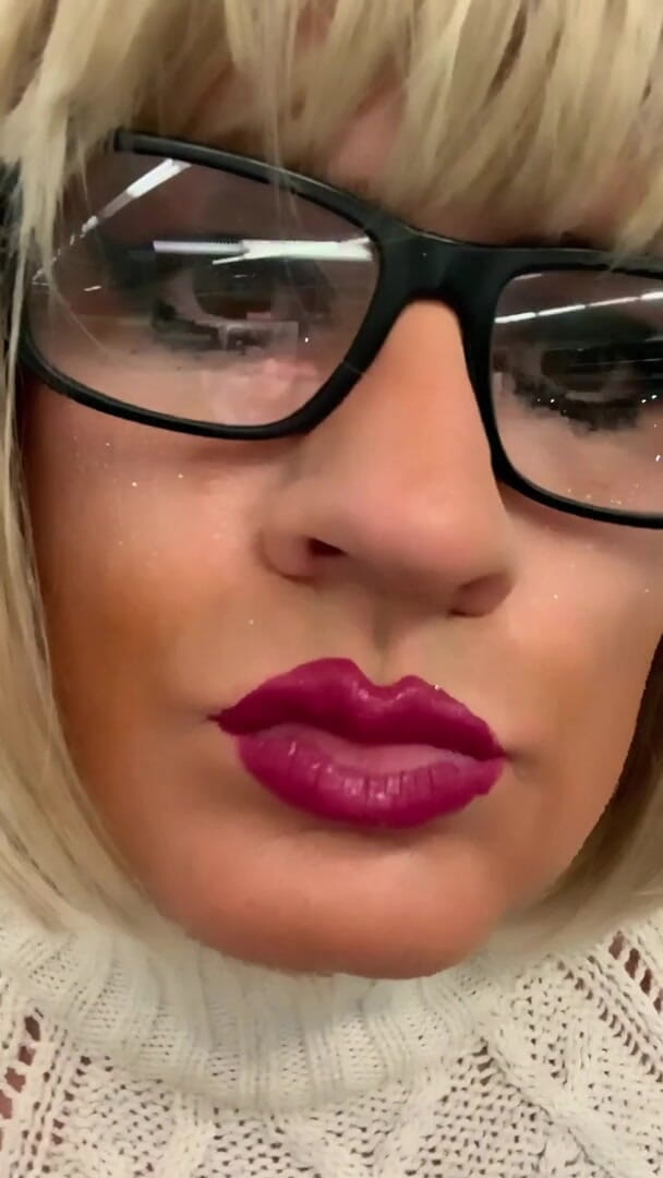 Cindie love: Thong in Hot Sissy TS Scarf for Exhibitionist