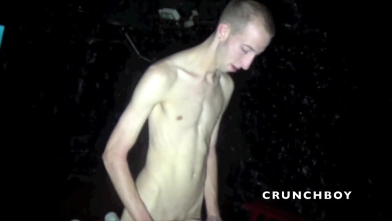 Crunch Boy: Elias dikongkek oleh Jistin dengan zakar besar