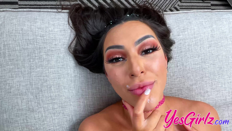 YesGirlz: Hime Marie Twerks para um facial