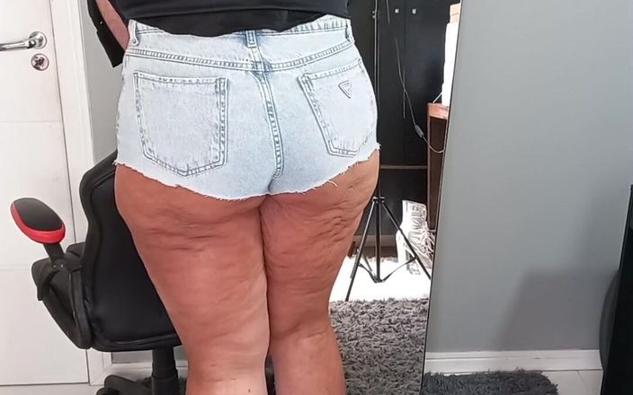Sexy ass CDzinhafx: 我的屁股穿着新短裤