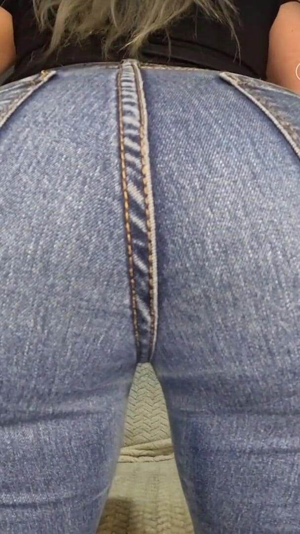 Wet Farts in Jeans (Iamdirtydoll)