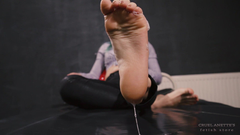 Cruel Anettes fetish world: 吞下一切！第一人称视角