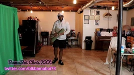 Protahování zadku po běhu, nikdy nezapomeňte na protažení.