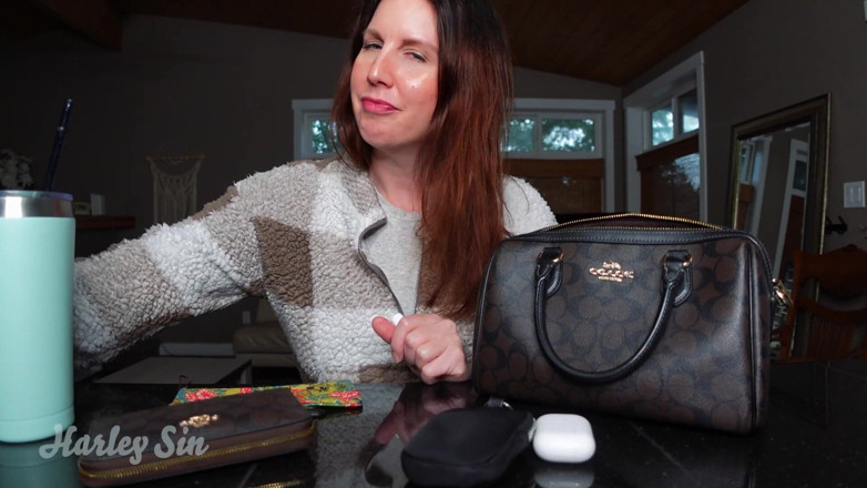 Harley Sin: Whatsinmybag