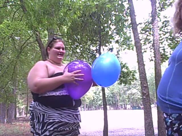 BBW nurse Vicki adventures with friends: Bbw outdoor balloon blow up and pop