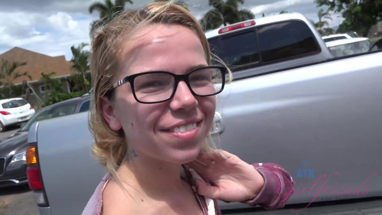 ATK Fans (Girlfriends): Liburan virtual di Hawaii sama Alina West 6/6