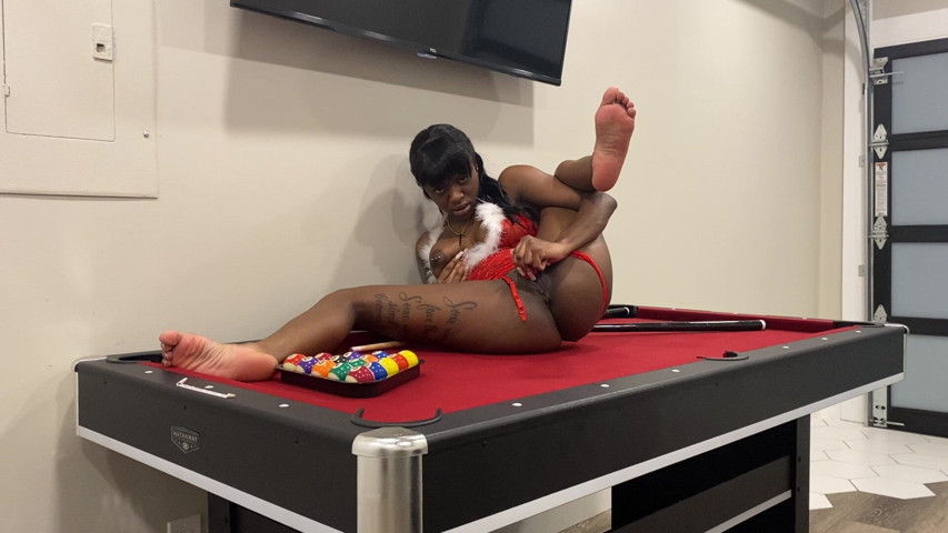 Ebony Plays with Pussy on the Pool Table (Majesty Nasty) Ebony Plays with Pussy on the Pool Table (Majesty Nasty)
