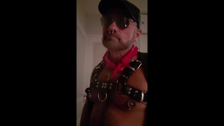 MusclesCigarsFFPig: Rode Bandana