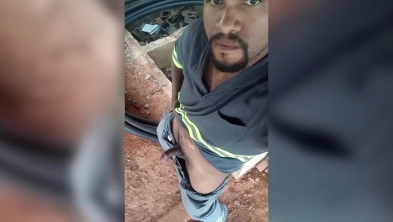 TheBlacKHunterr: Masturberen verborgen op het werk