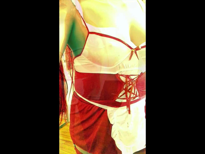 Deanna Doll: Deanna CD Doll作为一个饥渴的女仆（第一人称视角）