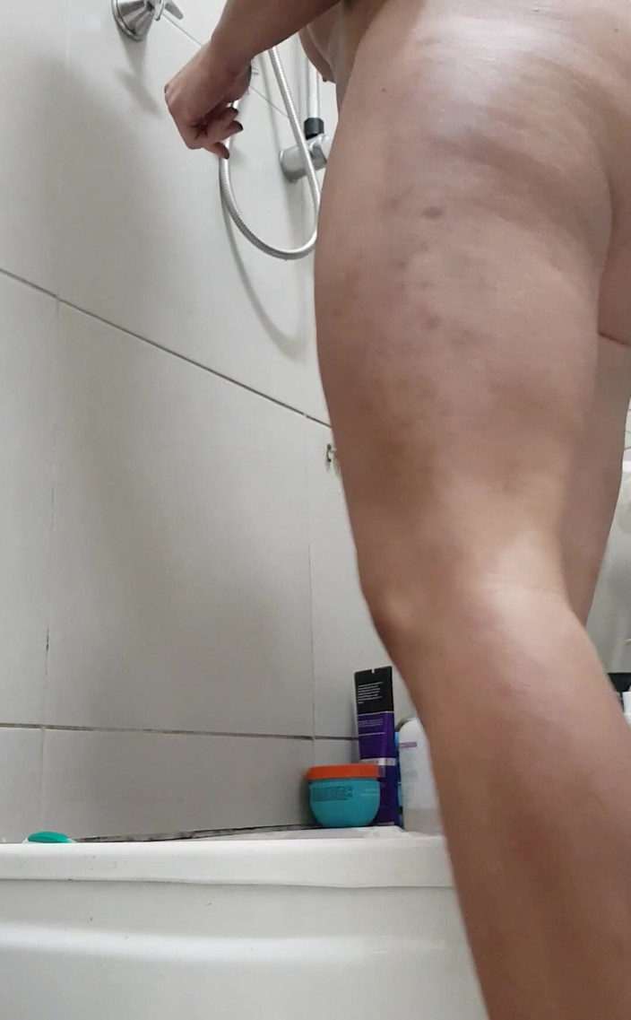 Michellexm: Mijn nepbruine onder de douche wassen en klaarkomen met het...