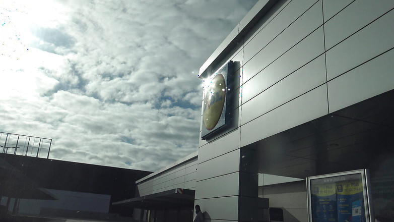 Souzan Halabi: O germană perversă agață un refugiat sirian în hijab