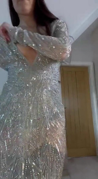Senhora elegante faz você masturbar para upskrt