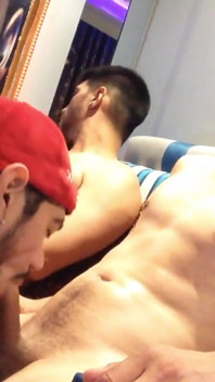 Meine 2 liebhaber bekommen einen legendären gruppen-blowjob