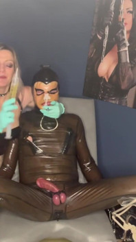 Hanna Engels - Hrănirea Forțată a Martinei printr-un tub de stomac