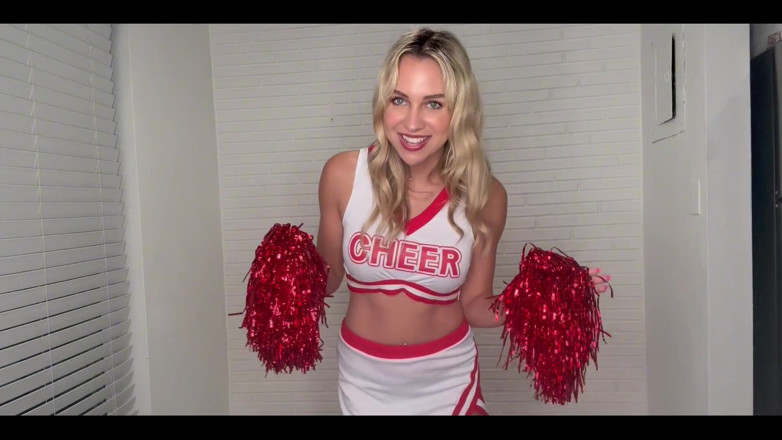 Tiffstreatsxoxo: Bratty cheerleaderka prześladuje cię